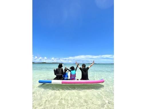 [Okinawa, Miyakojima] Absolutely great value! 180 minutes of unlimited fun on a secluded beach! Unlimited use of SUP/clear kayaks/snorkels/fishing rods, etc.!の画像