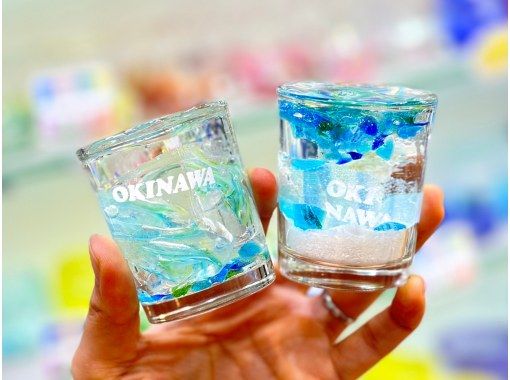 [沖繩/國際通/凝膠蠟燭]許多免費零件！讓我們來製作一支鑲嵌著琉球玻璃和貝殼的凝膠蠟燭吧！の画像