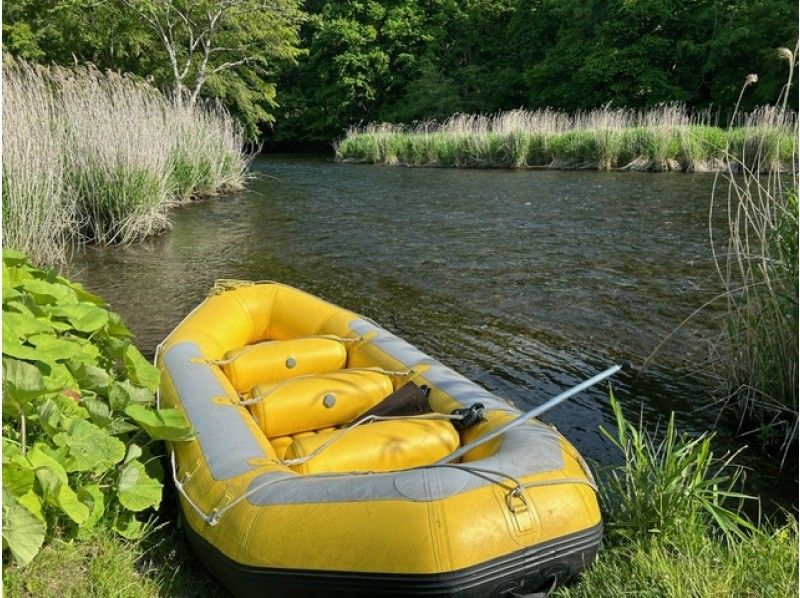 [Hokkaido, Chitose River] ⭐︎ A stable boat tour (long course) Families are welcome! Go on a great adventure while floating on the crystal clear water through the lush forest!の紹介画像