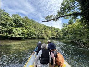 【北海道・千歳川】⭐︎安定感抜群のボートツアー〈標準コース〉　◎紅葉川下り◎透明度抜群！大自然の生物を眺めながら大冒険の川下りに出かけよう！