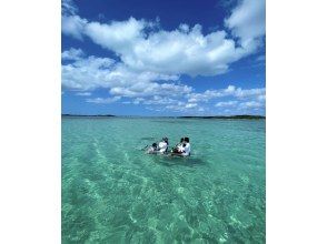 【沖縄・宮古島】秘境のビーチでクリアカヤック体験♪