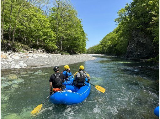 Private tour [Hokkaido, Taiki Town] Deeper into the clear stream that is the most transparent in Japan. Rafting experience at the sourceの画像