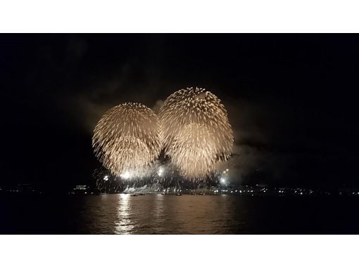 [Departing at 18:00, July 21st (Sun) only ★ Watch the fireworks on board! "Awaji Fireworks Cruise"] Enjoy the summer with exquisite French cuisine and watching the fireworks from the boat!の画像