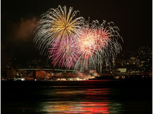 [Departing at 18:15, July 27th (Sat) Special one-night only operation! "Ashiya Fireworks Cruise"] A cruise to watch the fireworks that light up the summer night sky while enjoying a full French course mealの画像