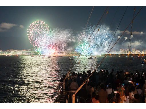 년에 한 번의 특별 운항【18:10 출항 7/26(토) 한정 “아시야 불꽃놀이 크루즈”】내측석★프렌치 코스+무료 뷔페 첨부★와 함께 우아한 불꽃 감상을!の画像
