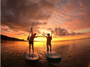 Same-day reservations accepted! [Onna Village, Okinawa] Sunset Lau SUP [SUP] Held on the beach where you can see the sunset over Cape Maeda! Brother Lau's shop Free GOPRO filming