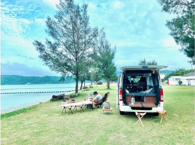 [Okinawa, Itoman] Sightseeing trip in a camper van and BBQ on the beach! Free camping equipment!の紹介画像