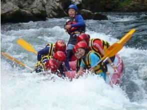 【関西】京都 保津川ラフティングで、関西でトップクラスの激流を楽しむ!【午前or午後コース】の画像