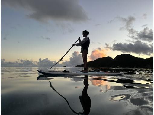 [Okinawa, Zamami Island] Exclusive to Zamami Stays! Sunrise SUP tour! ✴︎Photo shoot included✴︎ Start your day off right with the morning sun!の画像