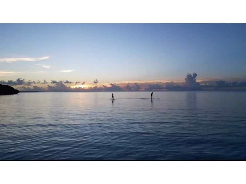 [Okinawa, Onna Village] Onna Village Sunset & Night SUP Mysterious! The perfect combination of starry sky, ocean, and night view [Recommended, just like the world of Lassen]の紹介画像