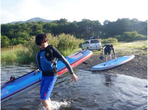 [Yamanashi, Fuji Five Lakes, Lake Motosu] Early morning only! 90-minute SUP experience at Lake Motosu, which boasts the clearest water in Honshuの画像