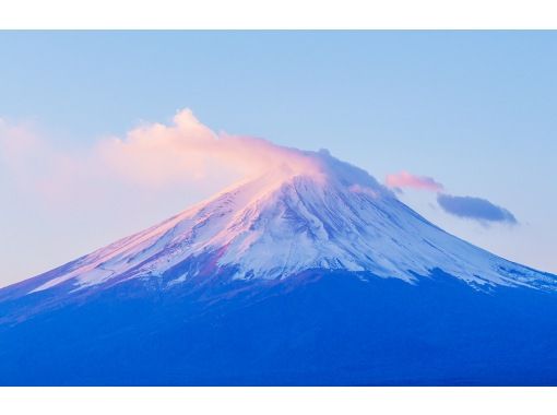 SALE! [Day trip] Mt. Fuji Course A: Mt. Fuji, Oshino Hakkai, Outlets, Hot Springsの画像