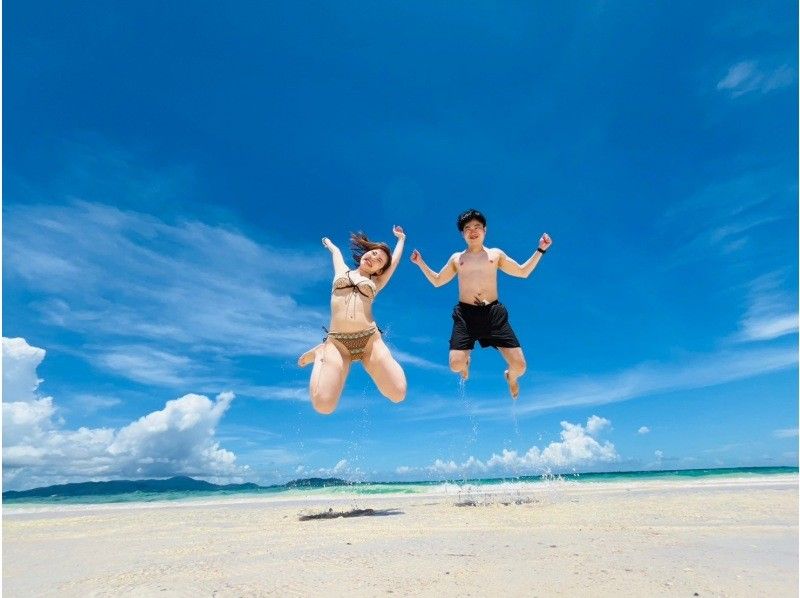 [Okinawa Ishigaki Island] Landing on mysterious island (Hamajima) & Snorkeling Half-day Tour!