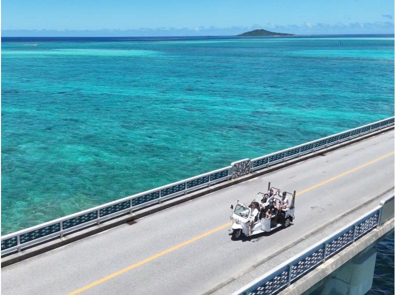 [Limited to one group per day] Guided photo tour around Miyakojima in a 7-seater electric limousine buggy! Choose from 4 courses! Drone photographyの紹介画像