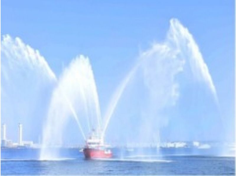 横浜出初式クルーズ観覧&イタリアンランチ【029029-937】貸切船から横浜の冬の風物詩を楽しむ♪お一人様!女性におすすめ!の紹介画像