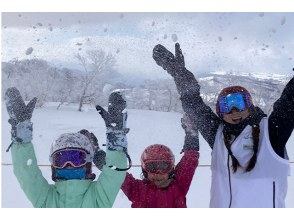 [Niseko 3H] Try it out! Make your snowboarding debut safely with a casual 3H private lesson ♪ Enjoy your first snowboarding experience in Niseko!!