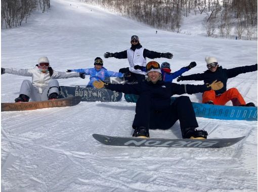 [Niseko | For groups] Snowboard lessons at a discount for groups of 10 or more! Recommended for student trips, graduation trips, and company trips! Let's all enjoy the snow in Niseko☆の画像