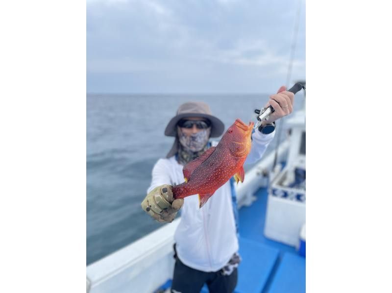 [Okinawa, Miyakojima] Easy fishing experience nearby [2 hours]の紹介画像