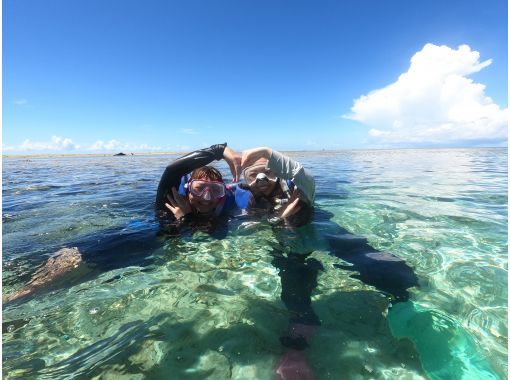 【沖縄・宜野湾】水圧で空を飛ぶ！新感覚のフライボードやウェイクボード・定番のバナナボートやマーブル・ジェットツーリング・シュノーケリング体験の画像