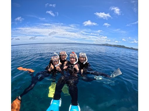 SALE! Student-only discount for 4 people or more! Plus discount for 6 people or more! [Blue Cave Private Snorkeling Tour! Free GoPro rental included!の画像