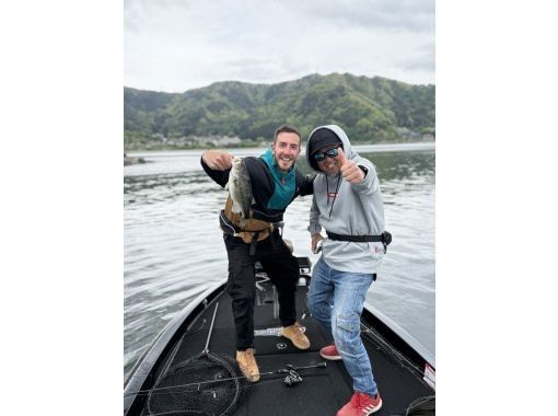 [Yamanashi, Lake Kawaguchi] Fishing & Cruise Experience Plan - Enjoy a full-fledged fishing boat ride while looking at Mt. Fuji! Empty-handed OK!の画像