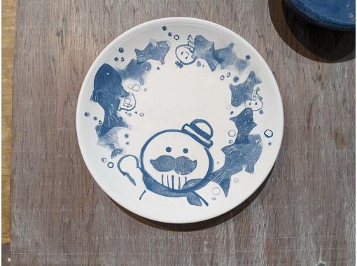 [Osaka, Kaizuka] \Painting and firing experience/Sightseeing together! Create your own original hand-painted work at the pottery experience spot in Mizuma-dera [Great for couples and families]の画像