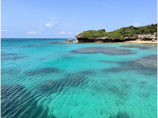 【石垣島発】神秘の島・パナリへ。静寂に包まれた沖縄離島の美しさを家族で堪能する、日帰りの贅沢なひとときの画像