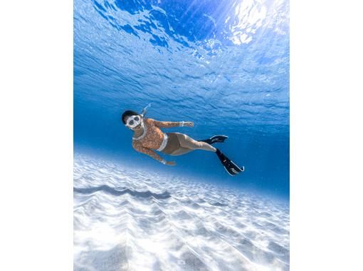 [Miyakojima] Private reservation for one group! Beginners and solo travelers welcome! <Skin diving/2 hours> ☆Free photo data ☆Free rentalの画像