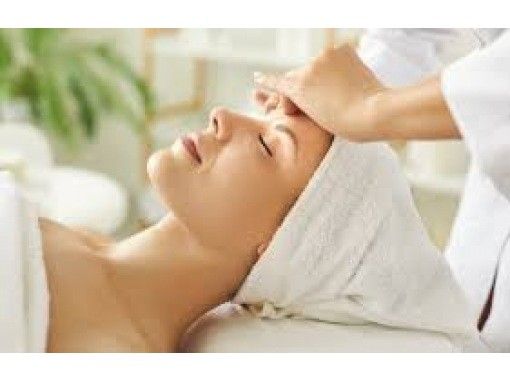 [Ginza] Facial beauty treatment + decollete and shoulder massage + small face correction 120 minutes ☆の画像