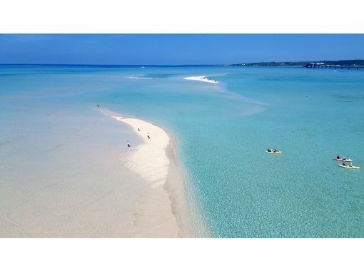 【沖縄・宮古島】最上級ボートで行く幻の島ユニ浜上陸クルージング、急な雷雨、急なトイレにも安心の大型ボートで優雅なひと時を！の画像