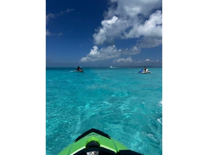 【石垣島/半日】八重山の青い海をジェットスキーでツーリング・トーイングチューブ・シュノーケリングなど様々な遊び方をご用意！　《免許必須》の紹介画像