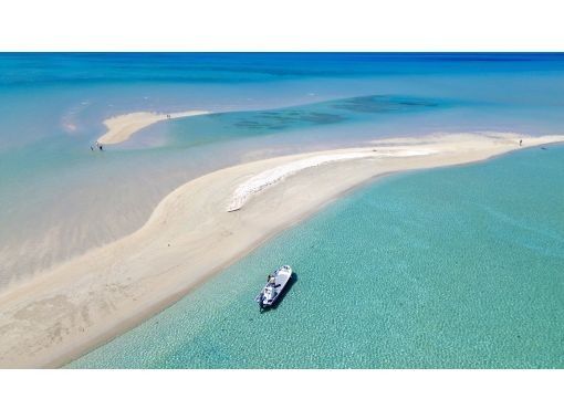 [Okinawa, Miyakojima] (Yuni Beach) Specialized, elegant boat ride (70 minutes) Drone photography and videos are also free SNS-worthy ◎の画像