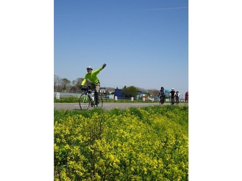 [ฮอกไกโด-ซัปโปโร]ซัปโปโรทัวร์ปั่นจักรยานบนถนนรอบนอกของเมือง (หลักสูตรครึ่งวัน)の紹介画像