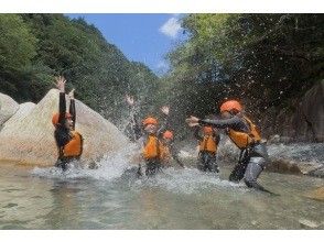 【滋賀 神崎川 クリスタルキャニオニング】神崎川で遊ぼう！友達！カップルにおすすめ！夏の思い出を作ろう！