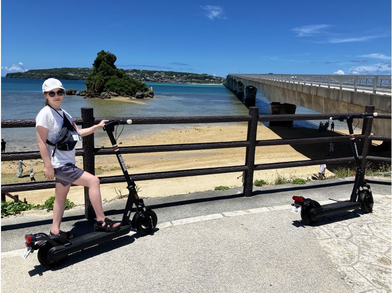 [Okinawa, Nago] Departing from Kouri Island's neighbor, Yagaji Island! ☆ 3-hour island tour plan on an electric scooter (kickboard) ☆ No license required if you are 16 years old or older ♪の紹介画像