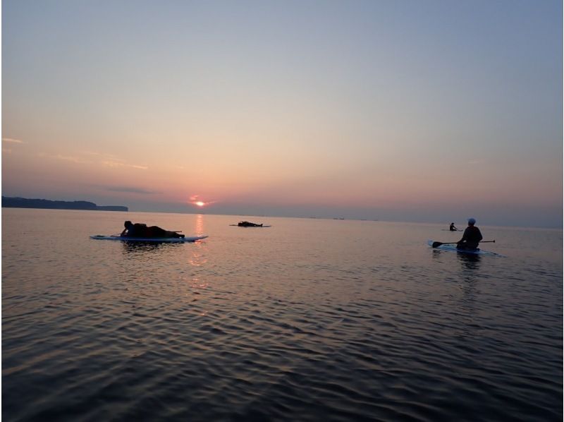 [Itogahama, Hinode Town, Oita Prefecture] Sunrise from the sea! SUP experience (school available) + breakfast [for beginners, experienced people, friends, and like-minded people]の紹介画像