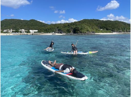 【沖縄・慶良間諸島・座間味島】2024年１１月限定！ 那覇から日帰り&手ぶらOK！座間味の海を満喫しよう！SUP＆シュノーケルツアーの画像