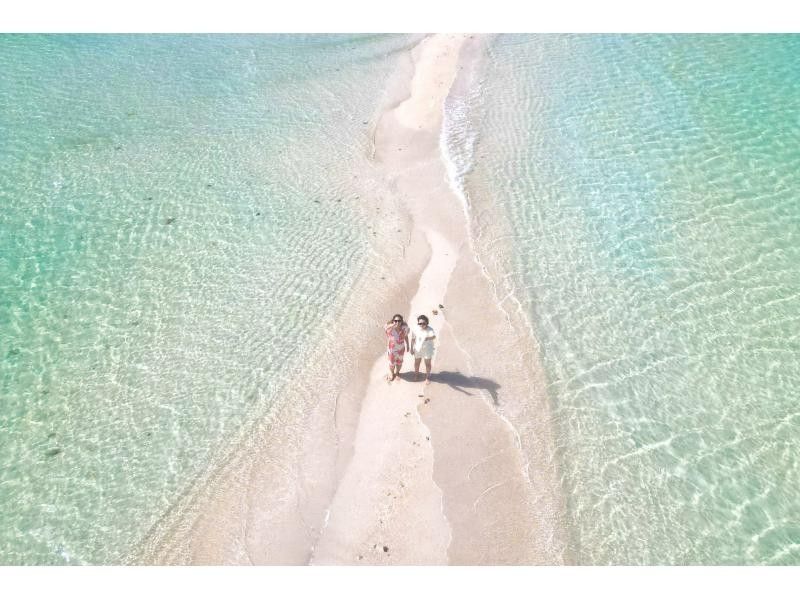 SALE! [Drone photography tour] ~ Capture your memories of Miyakojima from the sky ~ Recommended for families, friends, and couples ★ {1 hour course}の紹介画像