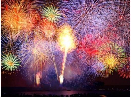 約20,000発の花火が彩る！音と光の「スカイシンフォニー in ヨコハマ」＆横浜中華街と横浜美術館【029029-1380】の画像