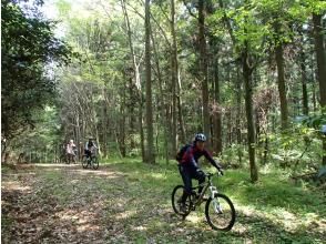 【軽井沢近郊／群馬 関東】マウンテンバイク自転車・MTB山道体験『里山トレイル探検ライド』軽井沢近くで外遊びアウトドア　◎秋の紅葉〜冬ツアー