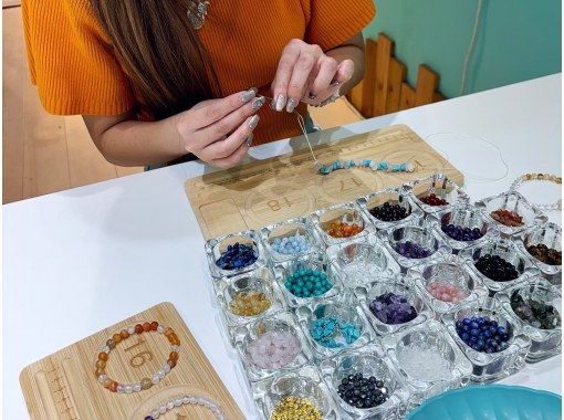 [國際街] 非常受情侶和女性歡迎☆ 製作您自己的原創手鍊，有多種能量石可供選擇☆の画像