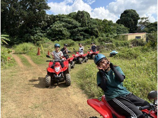 [โอกินาว่า/เกาะอิชิงากิ] ☆ไม่จำเป็นต้องมีใบอนุญาต ☆ประสบการณ์รถบักกี้ 60 นาทีในอ่าวคาบิระ! หลักสูตรฟาร์มผ่อนคลาย ☆ สนุกสำหรับทั้งครอบครัว ตั้งแต่เด็กจนถึงผู้สูงอายุ ♪の画像