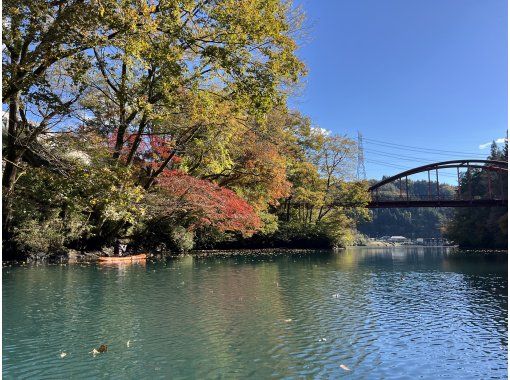 【群馬県・四万温泉】秋限定！四万湖タンデムSUP紅葉クルージングの画像