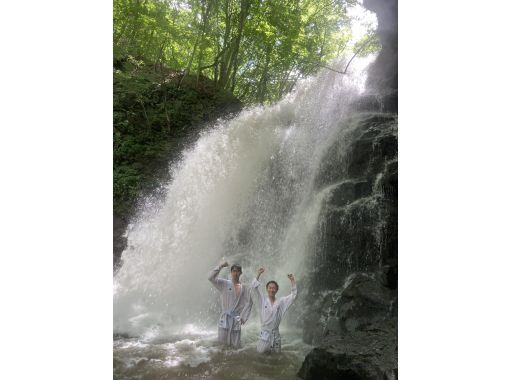 [Gunma, Kitakaruizawa] Experience the power of nature! A full-scale waterfall ascetic tour at Asama Fallsの画像