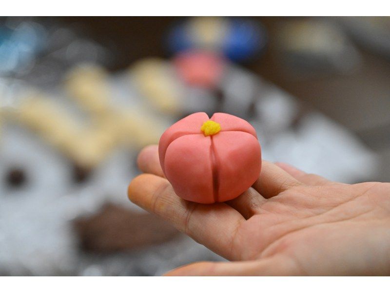 Learn Zen in a class of making Japanese sweets and Tea ceremony kimonoの紹介画像