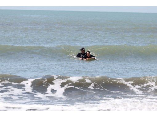 [Hokkaido, Hama-atsuma] Travelers are also welcome! Surfing experience lesson with transportation, insurance and rental! <Hama-atsuma Beach>の画像