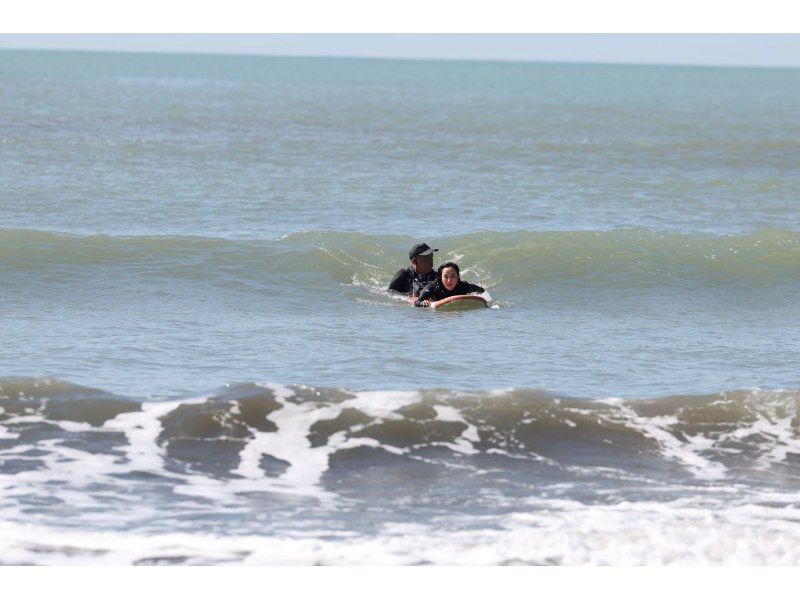 [Hokkaido, Hama-atsuma] Travelers are also welcome! Surfing experience lesson with transportation, insurance and rental! <Hama-atsuma Beach>の紹介画像