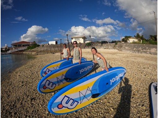 [Okinawa, Kadena] Beginners welcome! Private tour for one group! Sunset SUP tour! Make the best memories on Kadena's beautiful beach ♪の画像