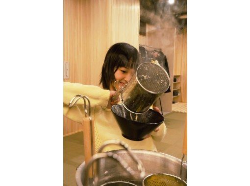 [Tokyo, Asakusa] <Making Ramen> Experience the fun of making ramen in Asakusa!の画像