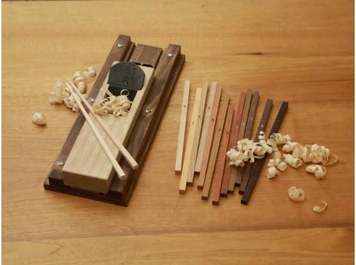 Experience making chopsticks using a plane in Ginza, Tokyo ♪ の画像